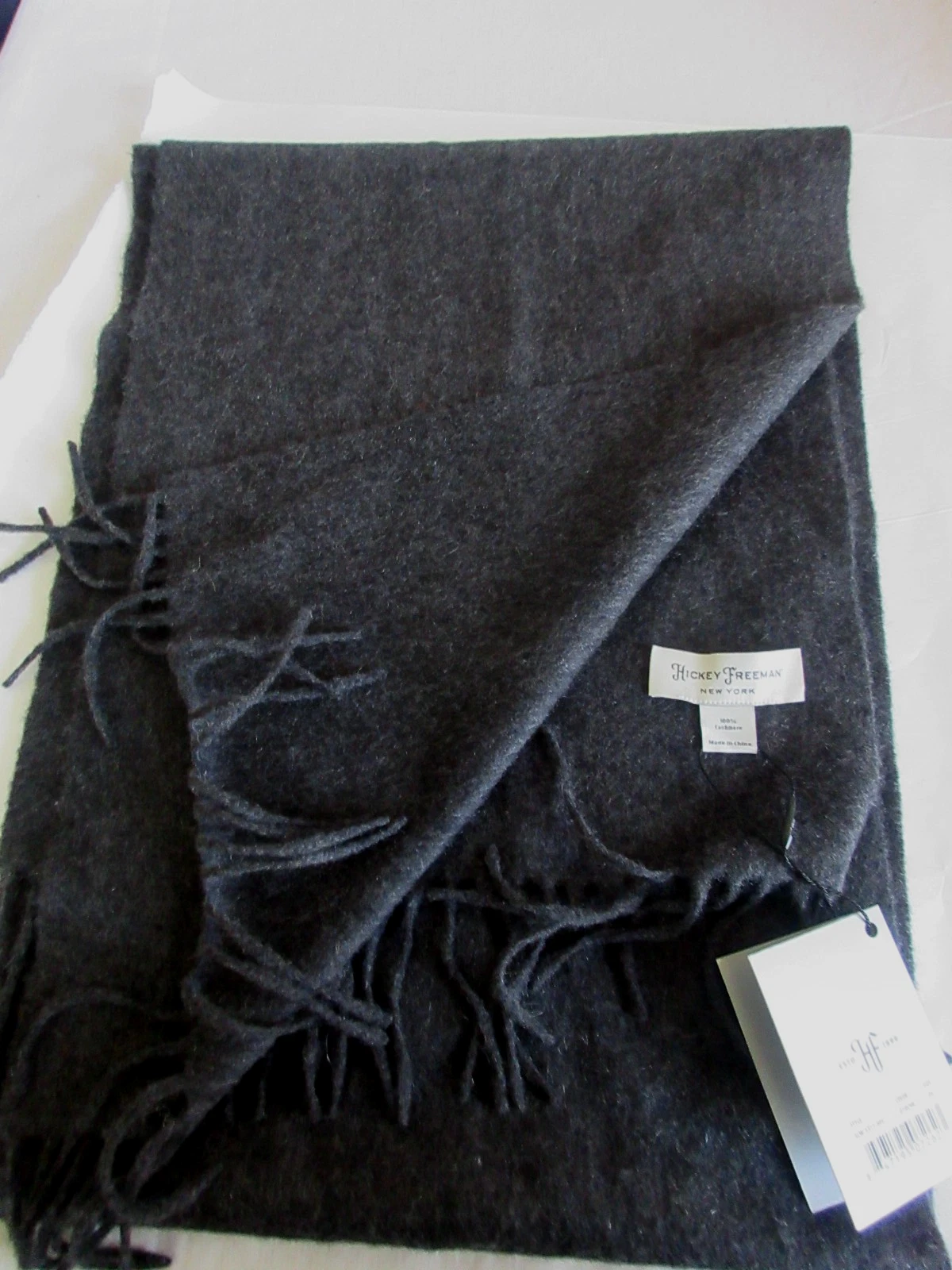 Hickey Freeman Scarf 100% Cashmere Gray Soft Fringed NWT