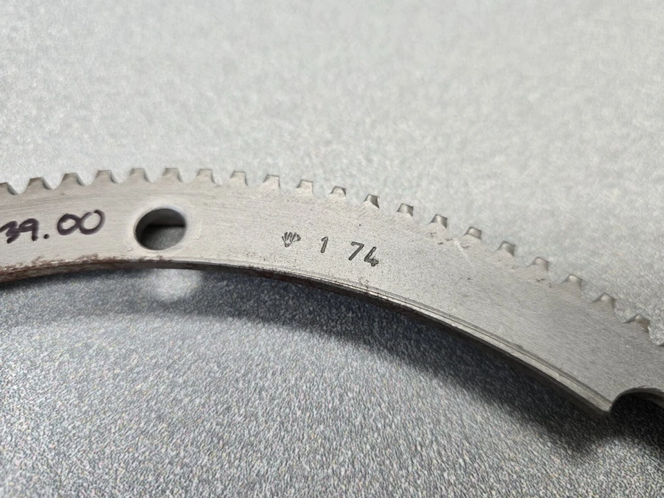 MUY BONITO USADO ORIGINAL GENUINO PORSCHE 911 915 ANILLO DE ARRANQUE ENGRANAJE 1970-86 Foto 4 de 4