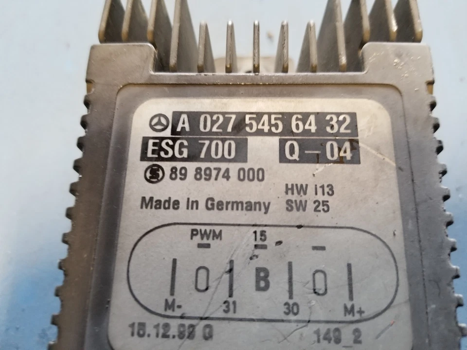 1999-2006 MERCEDES-BENZ W220 S430 S500 COOLING FAN CONTROL MODULE A0275456432 - Image 2 of 2
