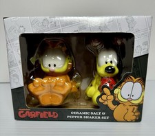 Garfield and Odie Ceramic Salt and Pepper Shaker Set