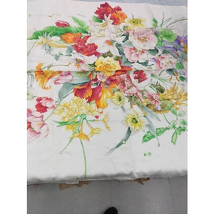 Foulard GUCCI à motif floral coloré