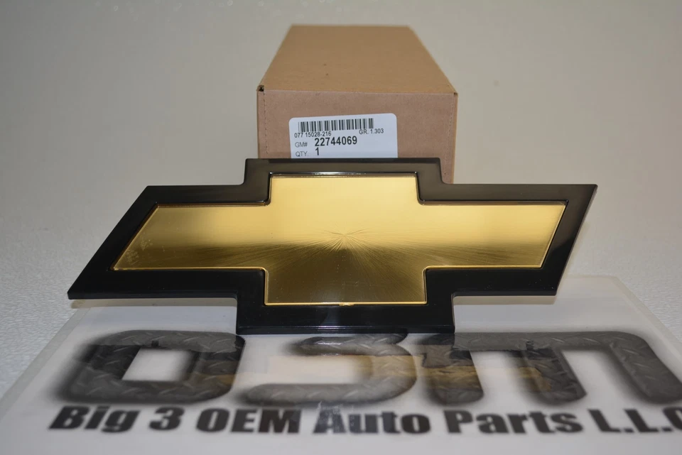 2003-2011 Chevrolet Express 1500 2500 3500 Bow Tie Grille Emblem OEM new - Image 2 of 3