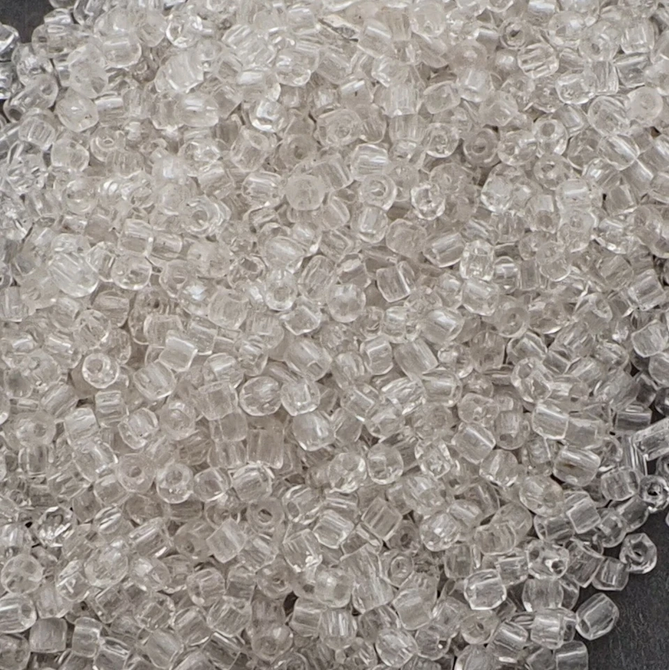 Lote (1300) Cuentas de vidrio semilla facetadas cristalinas checas vintage 1-2 mm Foto 2 de 3