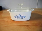 VINTAGE BLUE CORNFLOWER (P-1 1/2-B) 1.5 QUART CASSEROLE W LID