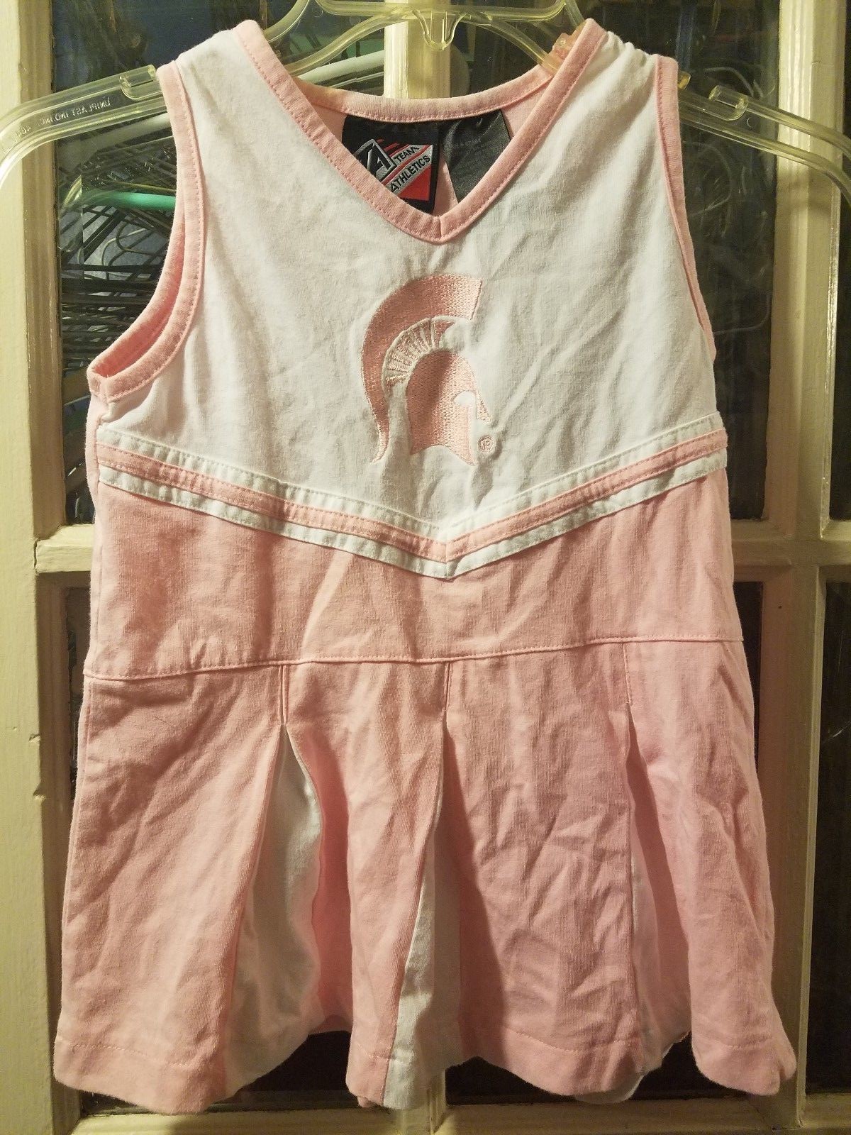 Picture 1 of 4