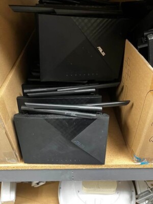 ASUS RT-ac65 Dual Band 802.11ac Smart Wi-Fi Router working pulls with ac