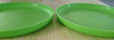 Tupperware Round Party Plates 2 pc Set Raised Edges 9-1/2" / 24 cm Green New