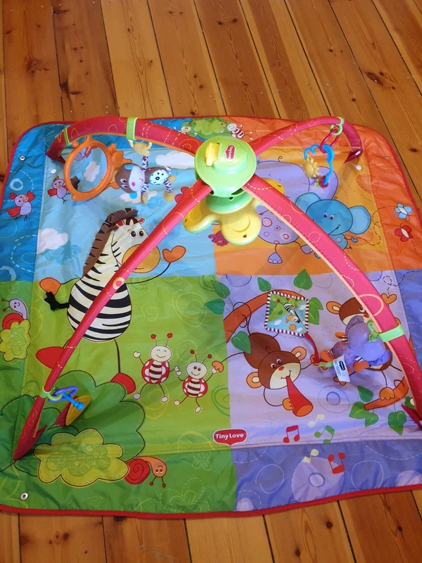 tiny love lights and music playmat