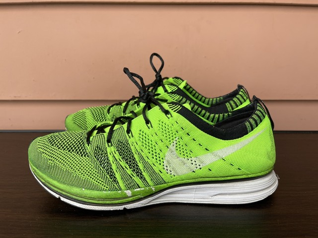 nike flyknit trainer 8.5