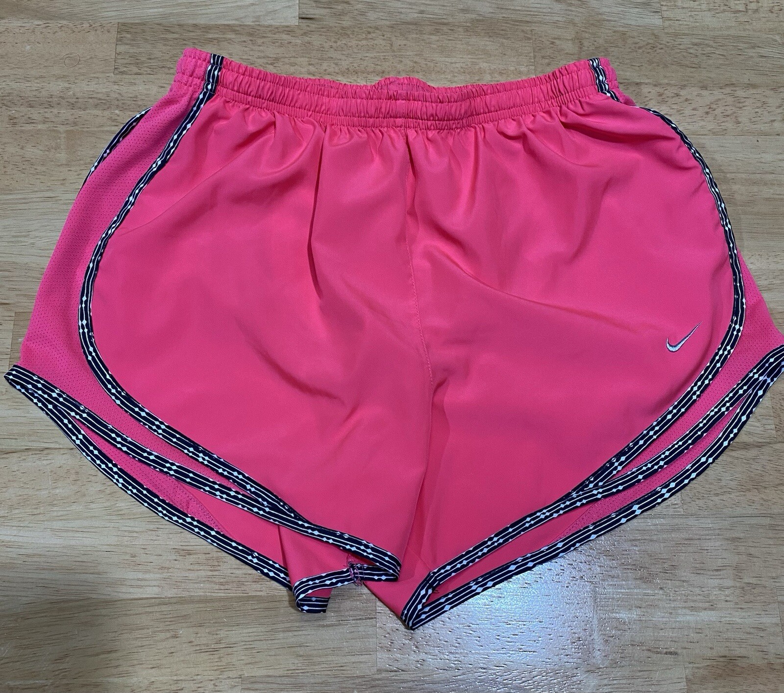 Nike Dri Fit Womens Running Shorts Neon Pink Lined Drawstring Size Medium (Z)