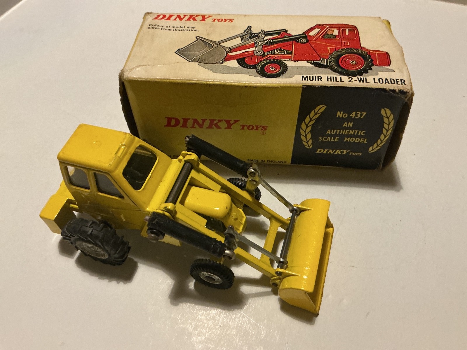 Dinky 437, Muir Hill 2WL Loader - Free Price Guide & Review