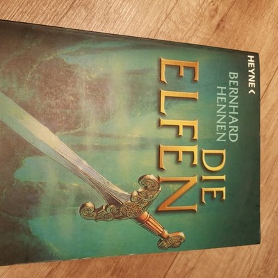 Die Elfen. von Bernhard Hennen, James Sullivan | Buch | Zustand gut