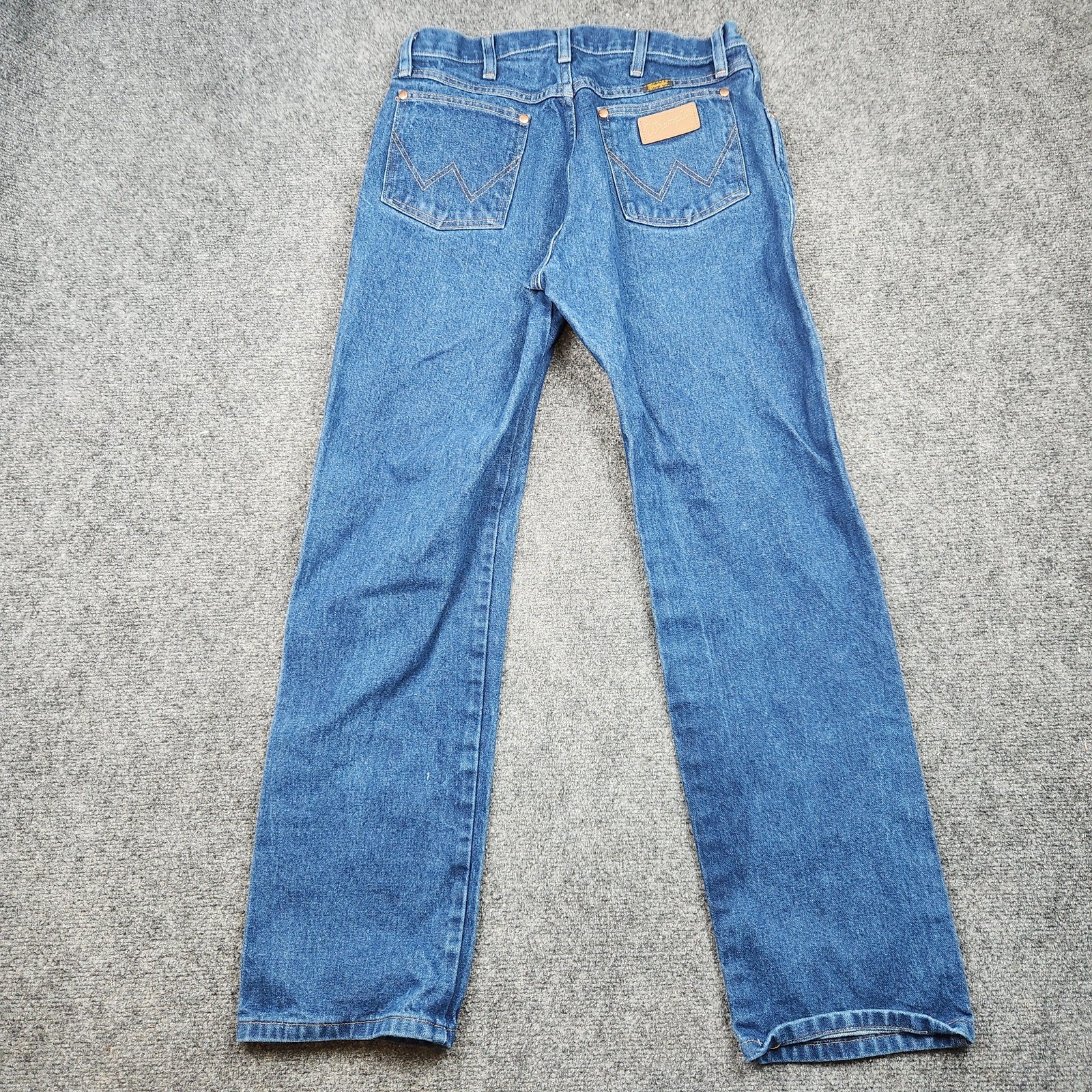 Wrangler 13MWZ Jeans Mens 30x31 Blue Medium Wash Cowboy Cut Straight Denim image 3