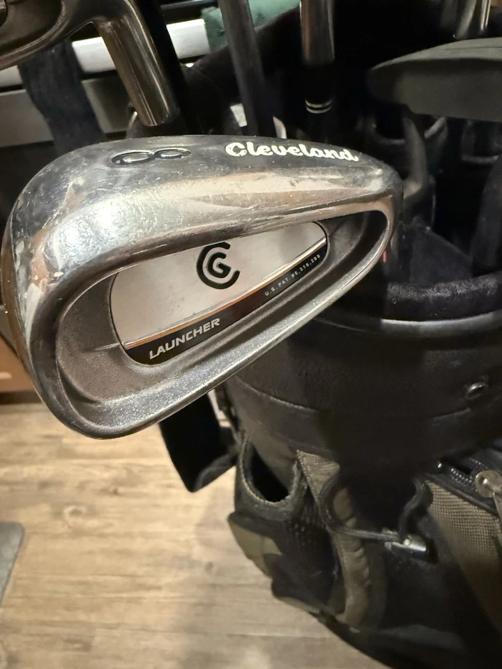 Juego completo de palos de golf Cleveland de 15 piezas para diestros con bolsa de golf estilo carro Foto 3 de 4