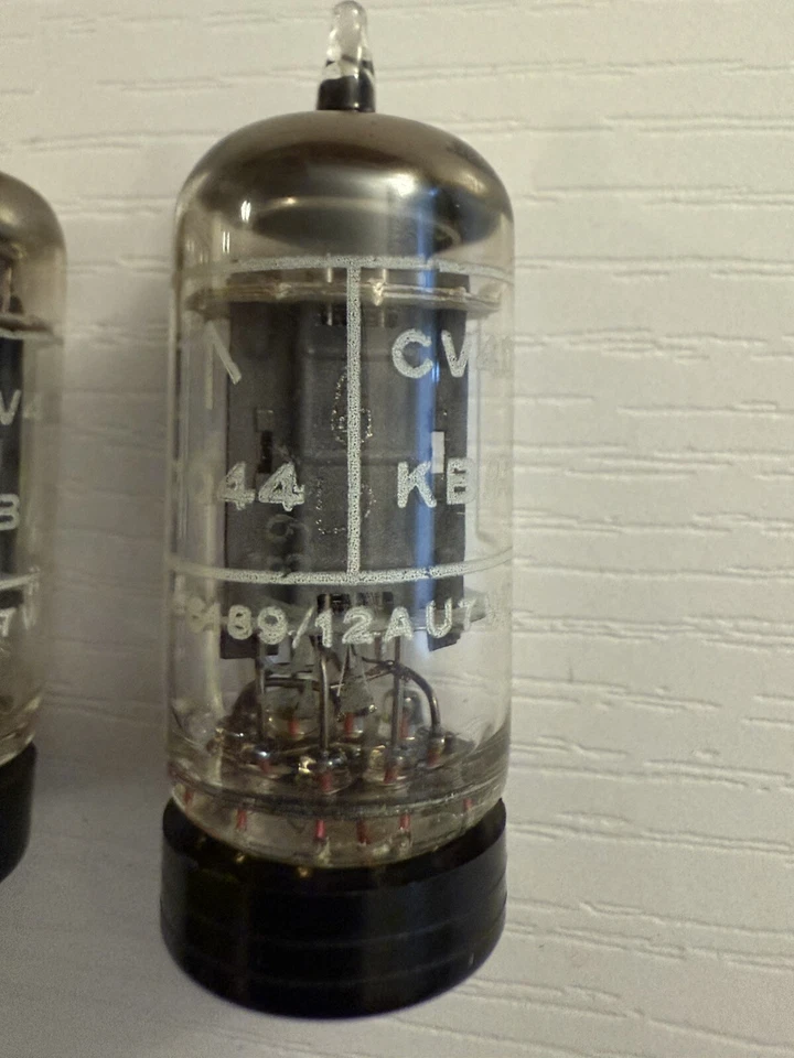 Par emparejado de tubos 12AU7, CV4003 NUEVO EN STOCK Foto 3 de 4