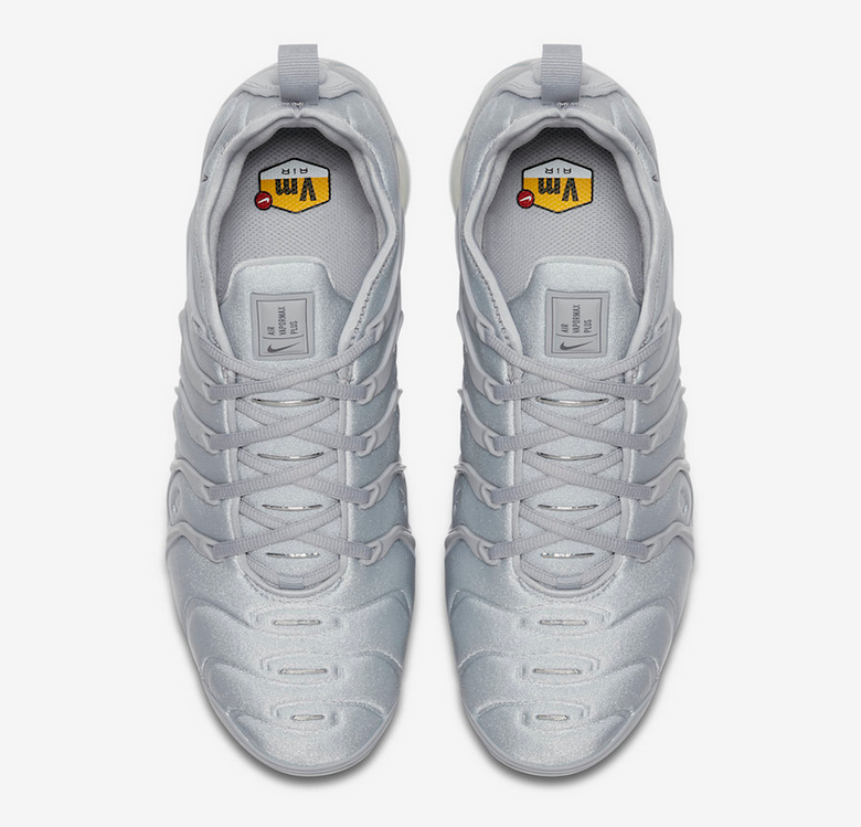 triple grey vapormax plus