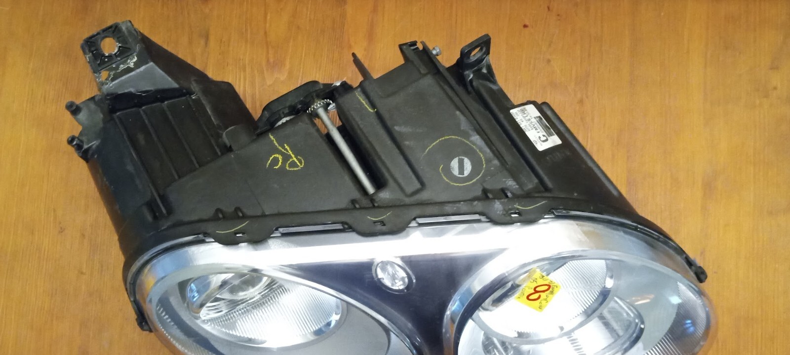 Bentley OEM 2005-12 Continental Right Xenon Headlight H220KRDM Used see images