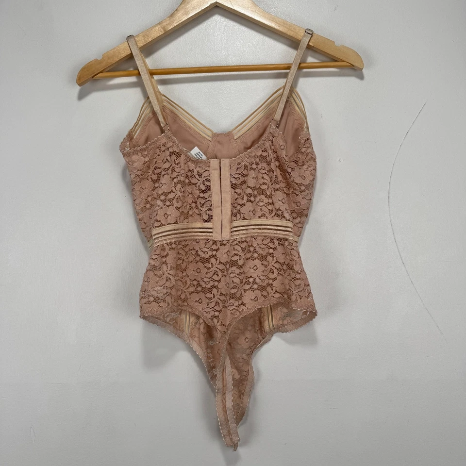 Body sin mangas de encaje Honey Punch de una pieza rosa para mujer talla pequeña Foto 3 de 4