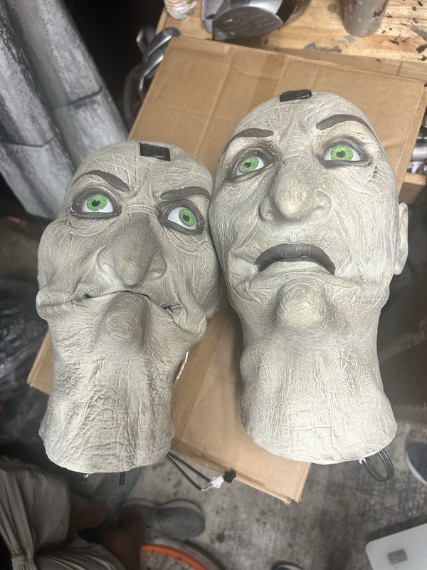 2 Halloween Animatronic Lifesize Crone Witch Heads Seasonal Visions - Read Desc.