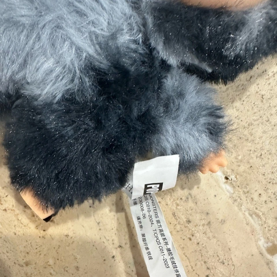 Peluche Pop Mart Labubu The Monsters Big into Energy Series ID (Versión Secreta) Foto 4 de 4