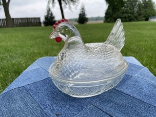 Vintage Indiana Glass Hen on a Nest Clear lattice covered candy dish 7"