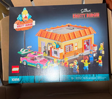 Imagen de New LEGO but damaged boxes The Simpsons Krusty Burger 10352 1635pc