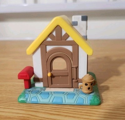 ANIMAL CROSSING LET'S CREATE A FOREST SMALL YELLOW ROOF HOUSE FIGURE HOUSE ONLY