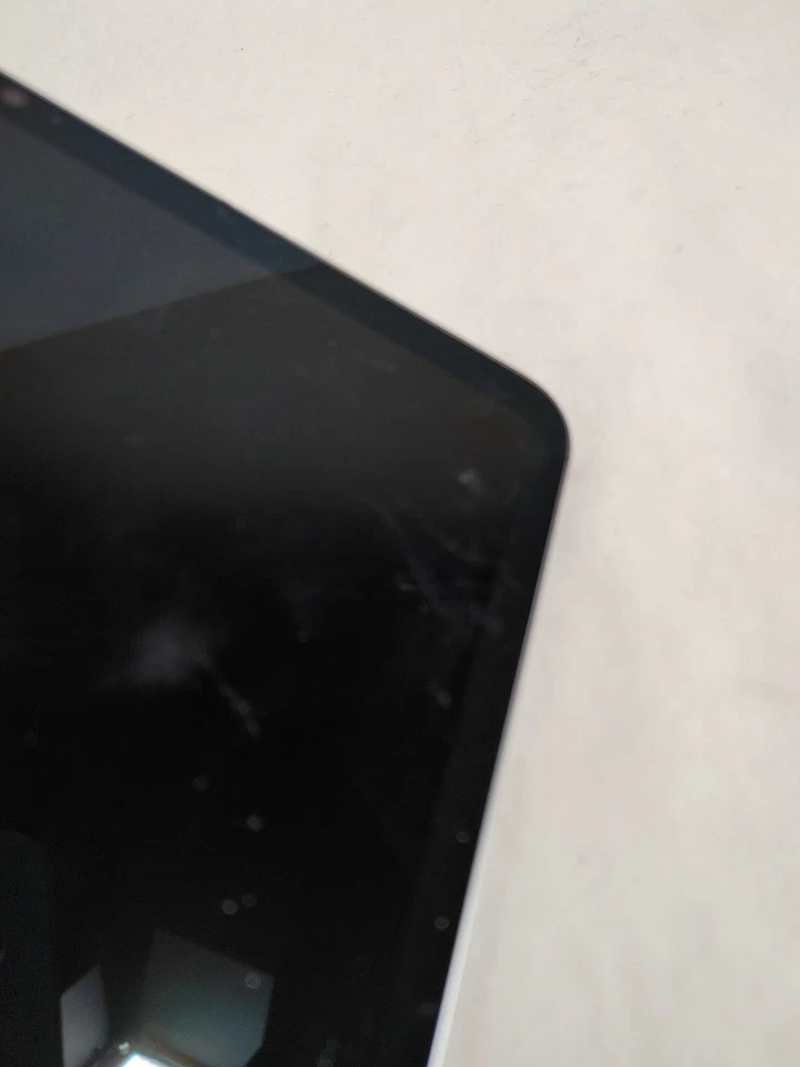 Apple iPad Pro 12.9" (5th Gen) A2379 128 GB iOS 26.0 (Wi-Fi + 5G) Unlocked - Image 2 of 4