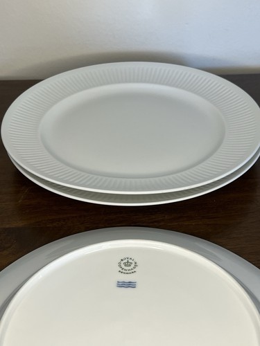 Set Of 3 Royal Copenhagen 9 7/8” Fluted White Dinner Plates - Bild 7 von 9