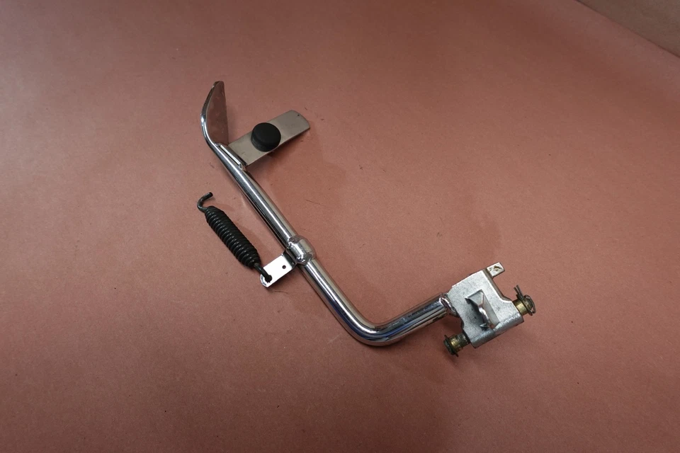 Harley-Davidson Rocker C 2009-2011 FXCWC soporte lateral Foto 3 de 4