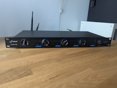 Pyle Pro PDWM7300 Rack Mount 4 Mic Wireless UHF System/JUA675