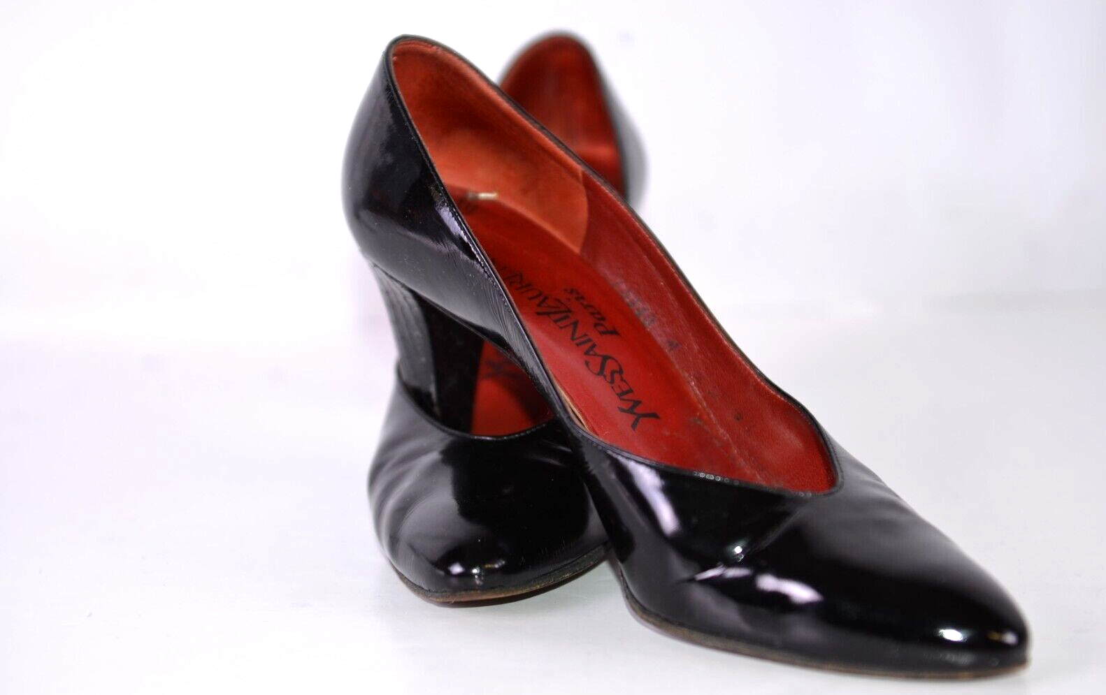 Decolte donna Yves Saint Laurent pelle laccata nere taglia 6 5 carriera tacco alto