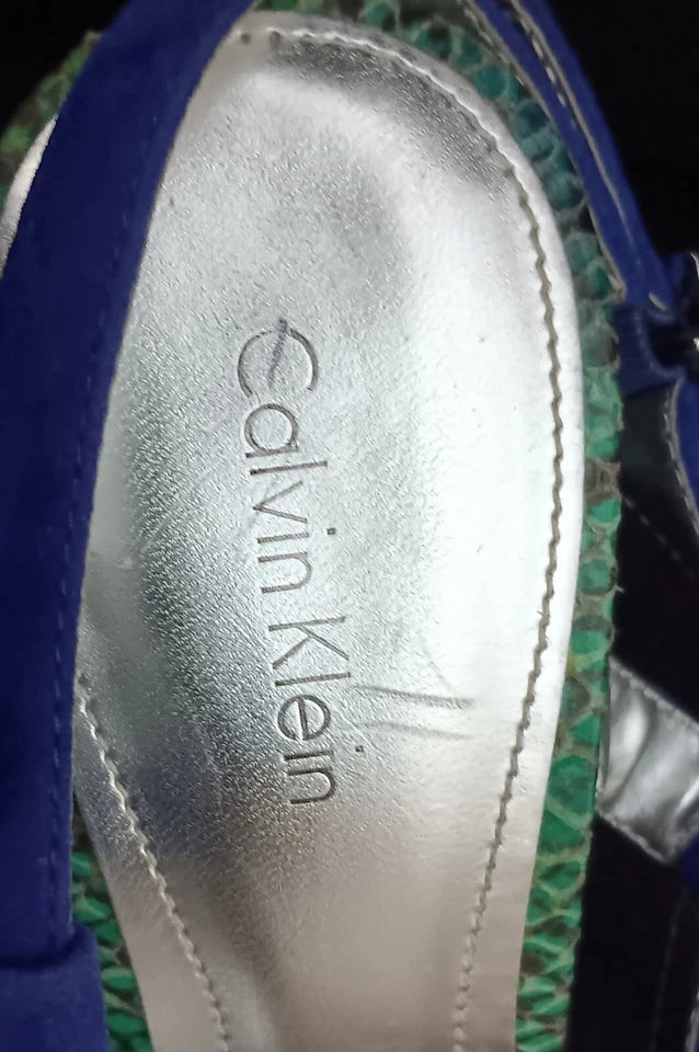 CALVIN KLEIN 蓝色和绿色蛇带 STILLETO 凉鞋 7 码 — 第 4/4 张图片