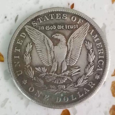 28 Stücke begehrte Morgan-Silberdollar von 1878-1921 S, 1 Dollar, in AU-Qualität