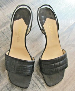 chanel black quilted sandals