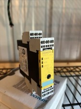 New in Box Siemens 3TK2830-2CB30 Sirius 3TK28 Output Module 24V AC/DC DIN Rail