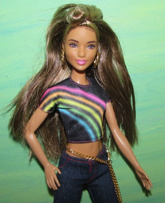 Fashionista 73 Rosey Romper Chain Belt Hispanic JLo type brown Hair Barbie