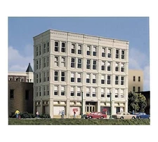 DESIGN PRESERVATION MODELS N KIT DPM Hilltowne Hotel by Woodland Scenics