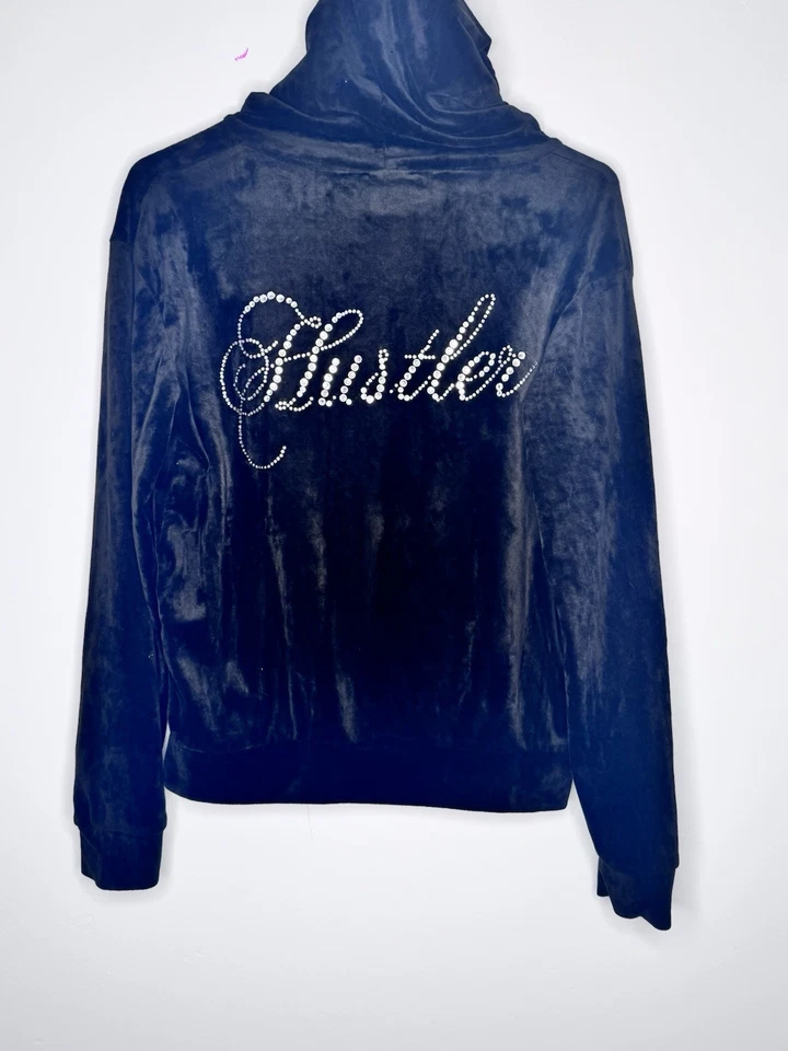Sudadera con capucha Hustler para mujer de terciopelo negro con cremallera completa pedrería talla Y2K pequeña Foto 2 de 4