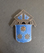 Auckland Worrall Diocesan Girl's School Badge. New Zealand. 1.75" x 1.25"