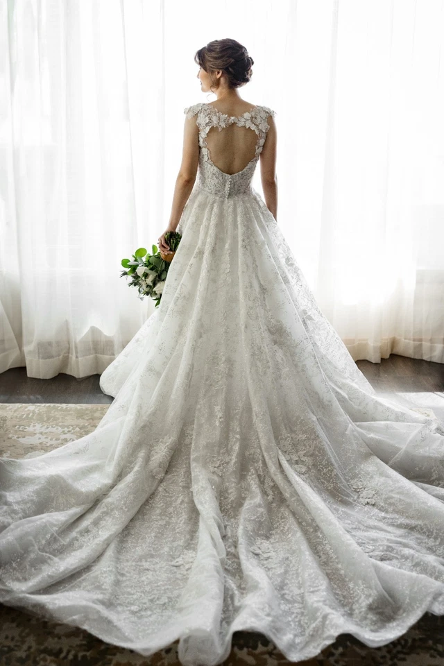 Vestido de novia de lujo Martina Liana vestido de baile marfil talla EU 38/US 8 Foto 2 de 4