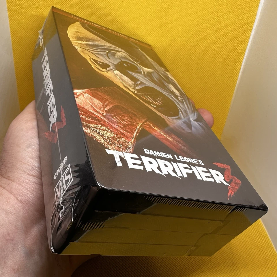 TERRIFIER 3 VHS Collector's Edition Set! Walmart Exclusive Art The Clown - Image 2 of 4