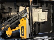 New Open Box Dewalt 20V MAX XR Lithium-Ion Cordless 15-Gauge Finish Nailer