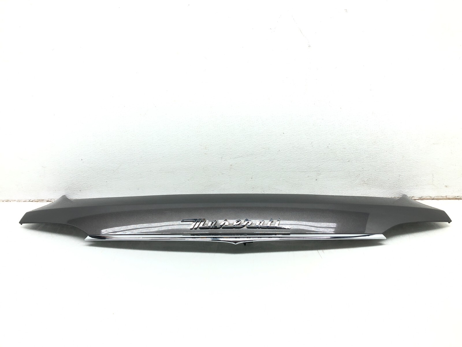2017-2020 MASERATI LEVANTE S LIFTGATE BACK DOOR SPOILER TRIM OEM.