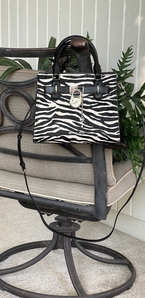 MICHAEL KORS HAMILTON SMALL SATCHEL KEY LOCK CROSSBODY BAG ZEBRA MK BLACK WHITE - Image 2 of 4