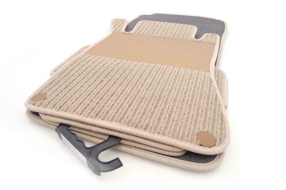 Tapis sol Mercedes Classe C S203 pour remplacer une moquette usee par du beige