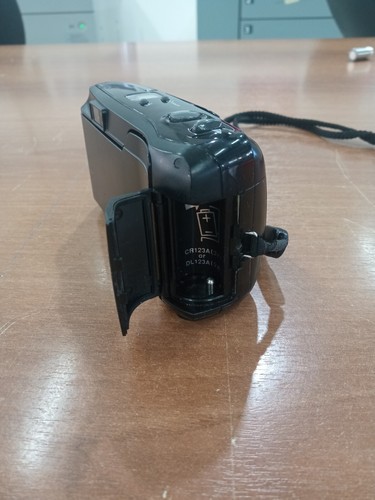 Olympus Stylus Zoom 35-70mm Black Point & Shoot Film Camera TESTED - Photo 8/13