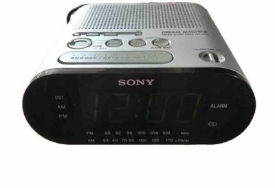 ''SONY - DREAM MACHINE'' UKW/AM Radiowecker ICF-C218 (Uhr funktioniert Radio nicht)