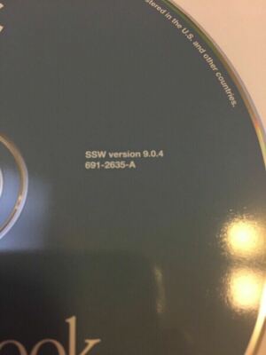 美品Apple PowerBook 本体 + ソフトウェアCD Mac Macintosh Vintage 2000 PowerBook Laptop Software Install Disc