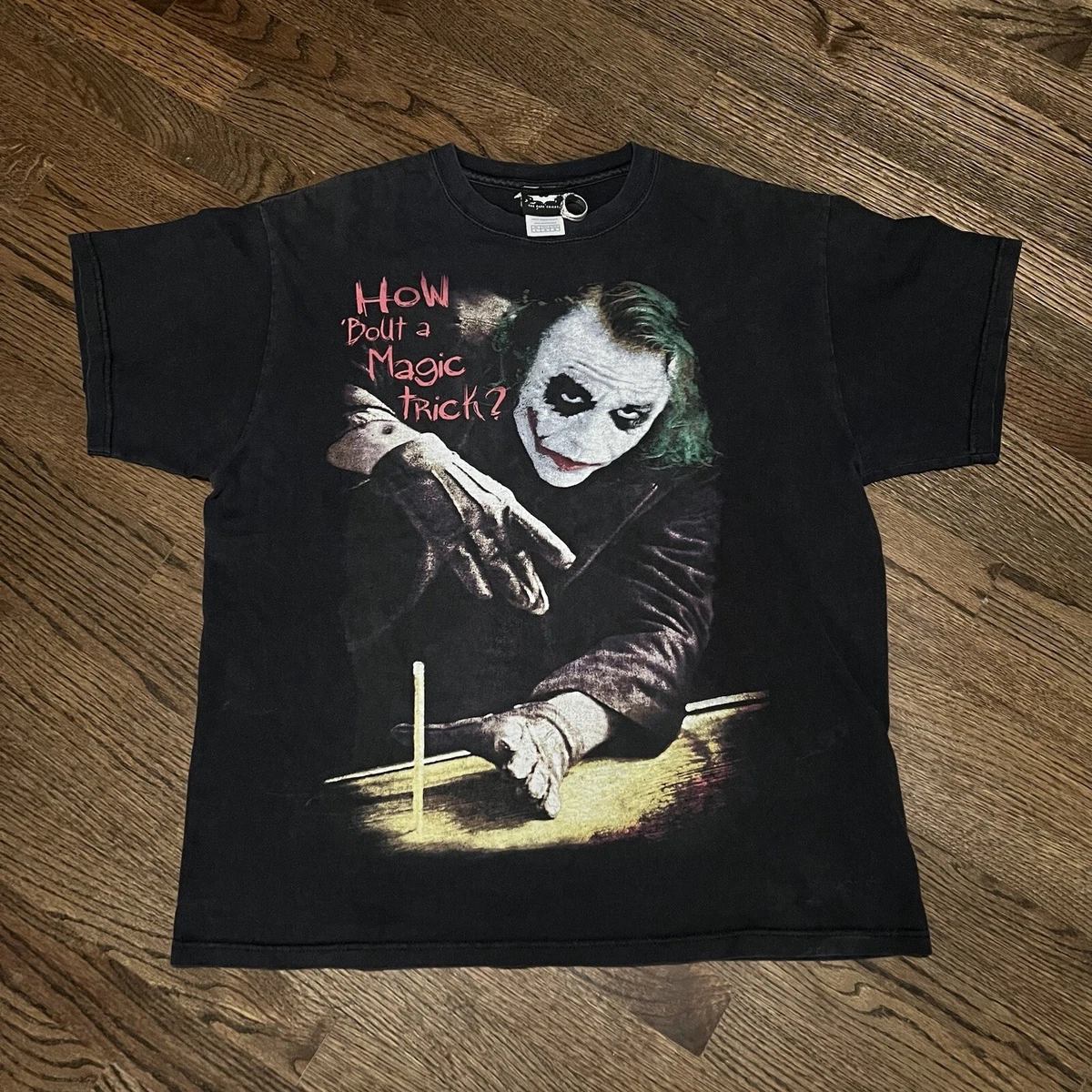 THE DARK KNIGHT THE JOKER How 'Bout A Magic Trick? T-Shirt Size Large